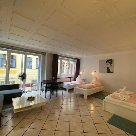 Central Shared Apartment, Friesenplatz Cologne Extérieur photo