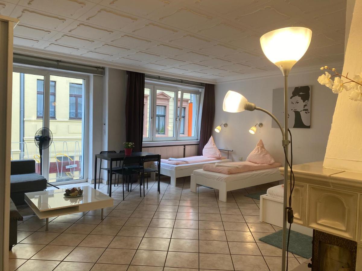 Central Shared Apartment, Friesenplatz Cologne Extérieur photo